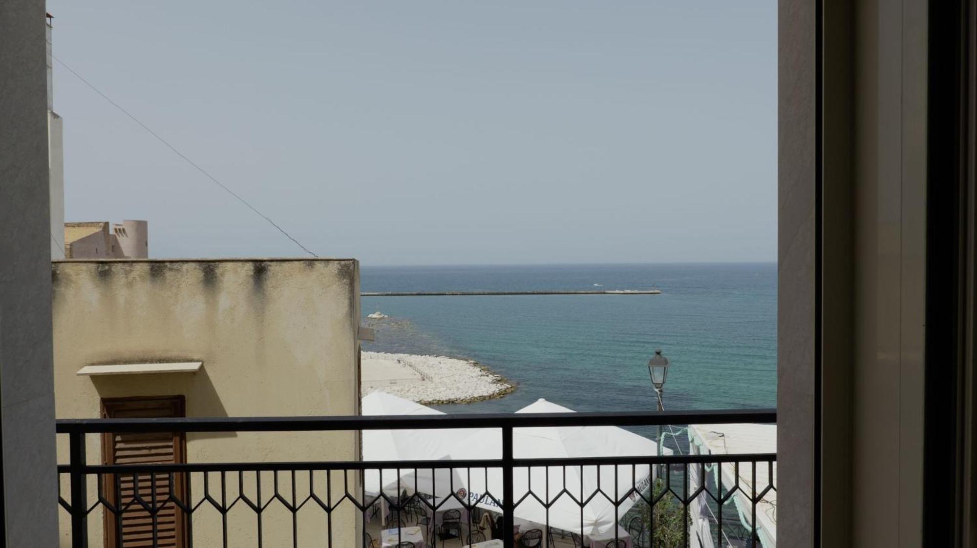 Umari Rooms Castellammare del Golfo Eksteriør bilde